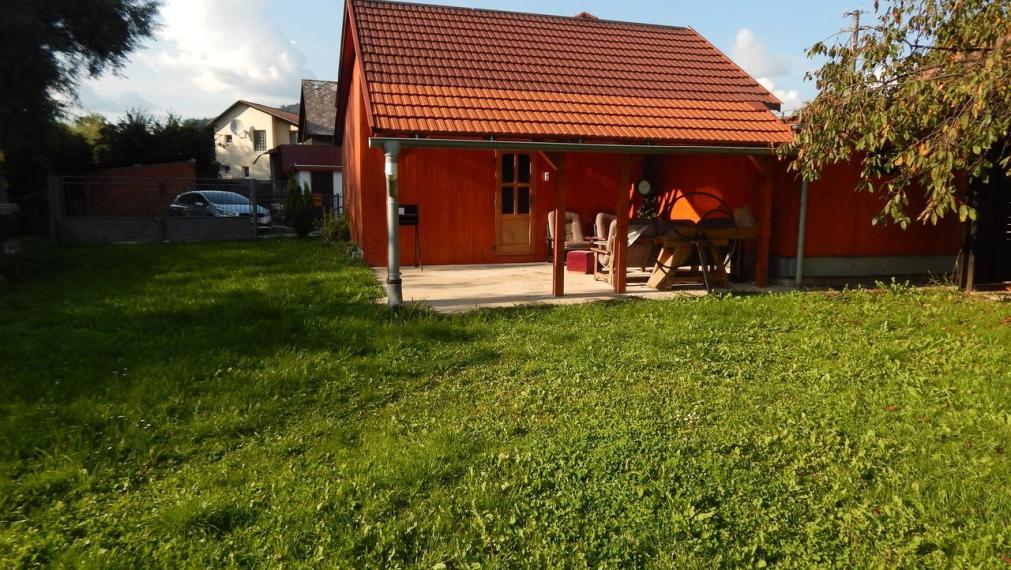 SPEKTRUM REALITY- TUŽINA-Na  Predaj  chata s terasou a garážou - 301 m2, Tužina, okres Prievidza