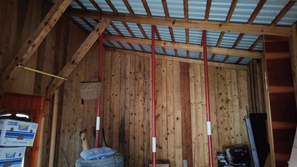 SPEKTRUM REALITY- TUŽINA-Na  Predaj  chata s terasou a garážou - 301 m2, Tužina, okres Prievidza