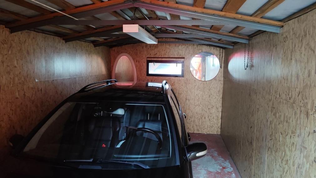 SPEKTRUM REALITY- TUŽINA-Na  Predaj  chata s terasou a garážou - 301 m2, Tužina, okres Prievidza