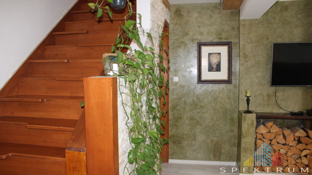 SPEKTRUM REALITY- Na predaj kompletne rekonštruovaný rodinný dom s pozemkom  1043 m2, Veľká Lehôtka, okres Prievidza