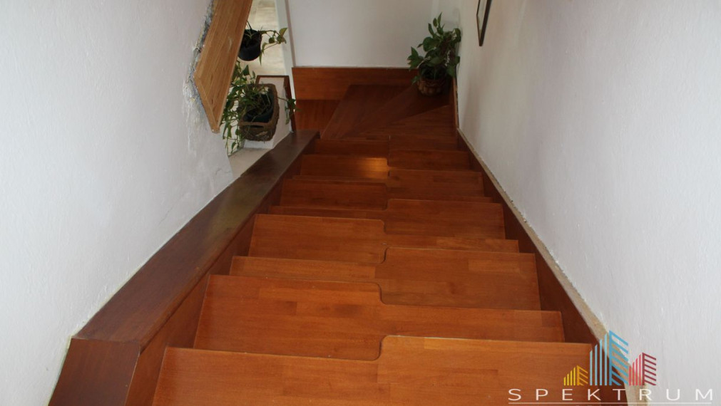 SPEKTRUM REALITY- Na predaj kompletne rekonštruovaný rodinný dom s pozemkom  1043 m2, Veľká Lehôtka, okres Prievidza