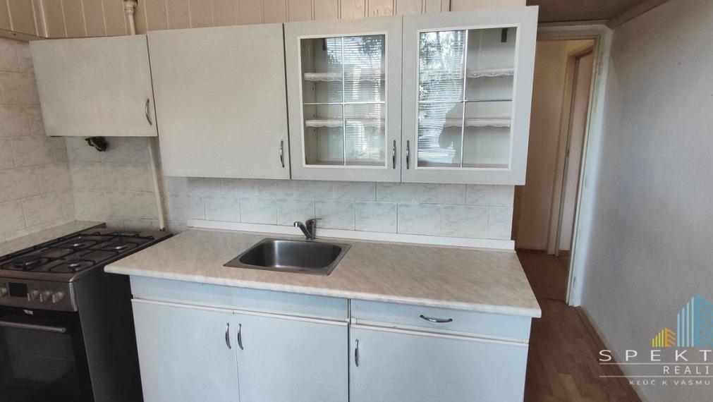 SPEKTRUM REALITY- Na Predaj 2-izbový byt, 57 m2, okres Prievidza, Staré Sídlisko