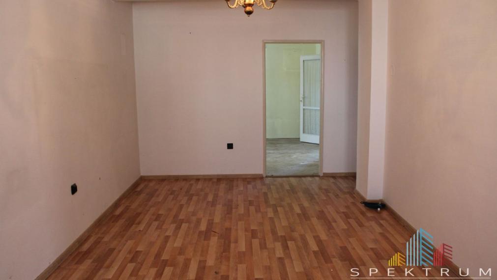 SPEKTRUM REALITY- Na Predaj 2-izbový byt, 57 m2, okres Prievidza, Staré Sídlisko