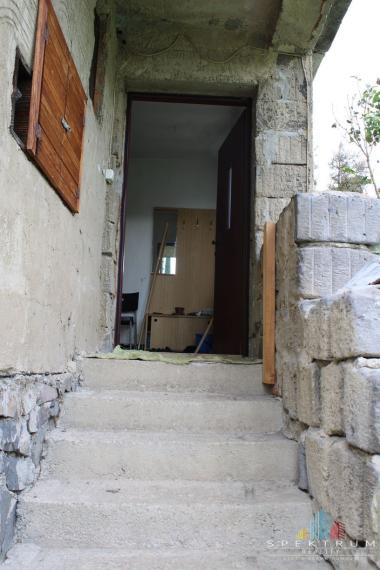 SPEKTRUM REALITY- Na predaj 4-izbový rodinný dom s pozemkom  720m2, Ráztočno, okres Prievidza