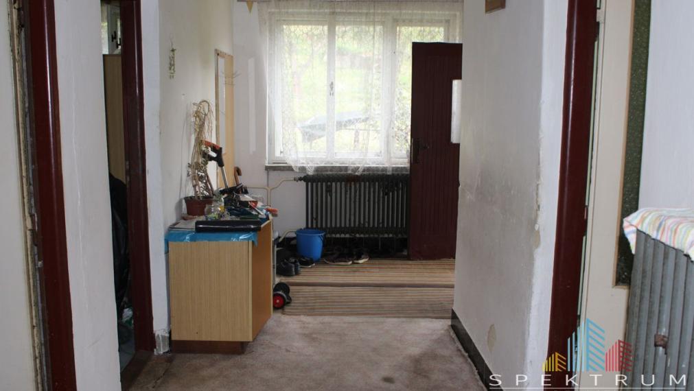 SPEKTRUM REALITY- Na predaj 4-izbový rodinný dom s pozemkom  720m2, Ráztočno, okres Prievidza