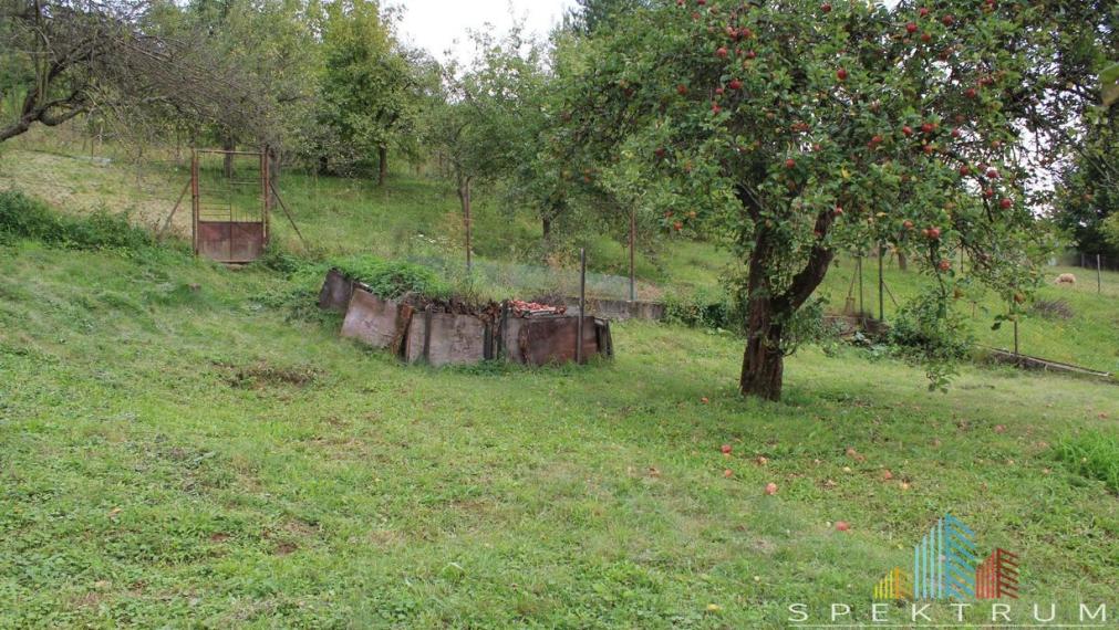 SPEKTRUM REALITY- Na predaj 4-izbový rodinný dom s pozemkom  720m2, Ráztočno, okres Prievidza