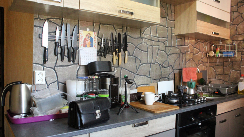 EXKLUZÍVNE-SPEKTRUM REALITY- Na Predaj  3-izbový byt, 65 m2 s balkónom, Handlová