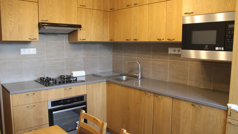 SPEKTRUM REALITY- Na Predaj 3-izbový byt, 72 m2 s loggiou, Prievidza- Necpaly