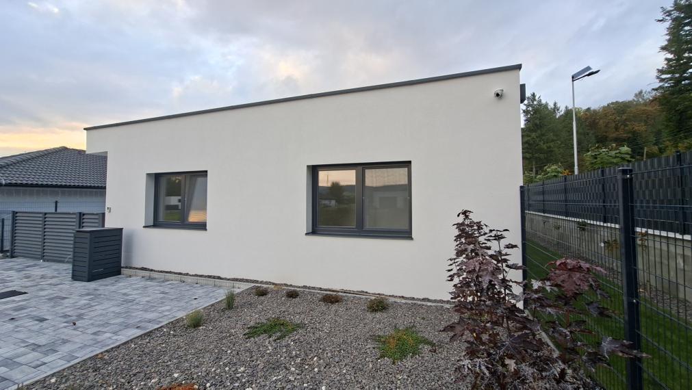 Exkluzívne iba u nás krásna novostavba v obci Uhrovec - dokončená