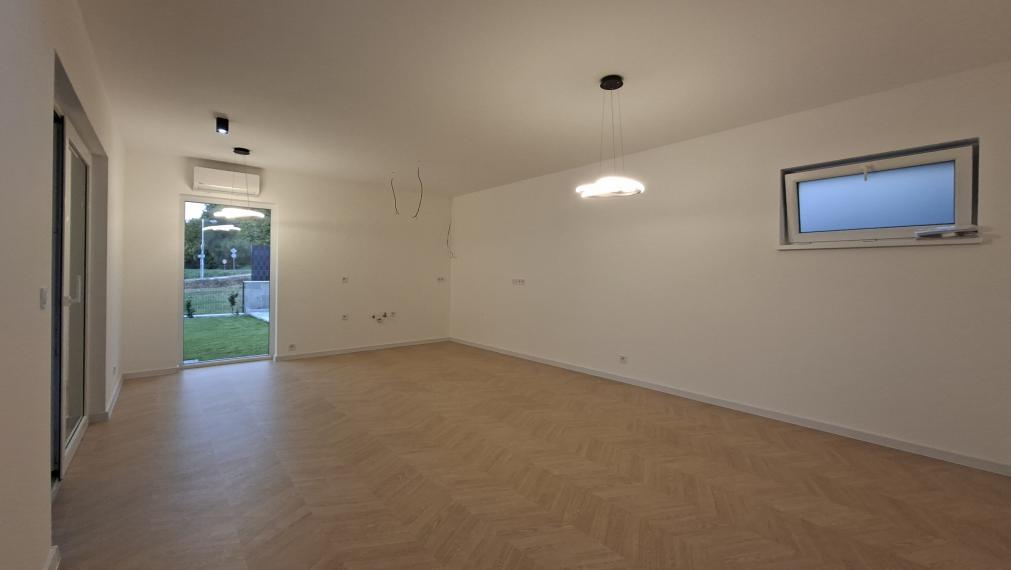 Exkluzívne iba u nás krásna novostavba v obci Uhrovec - dokončená