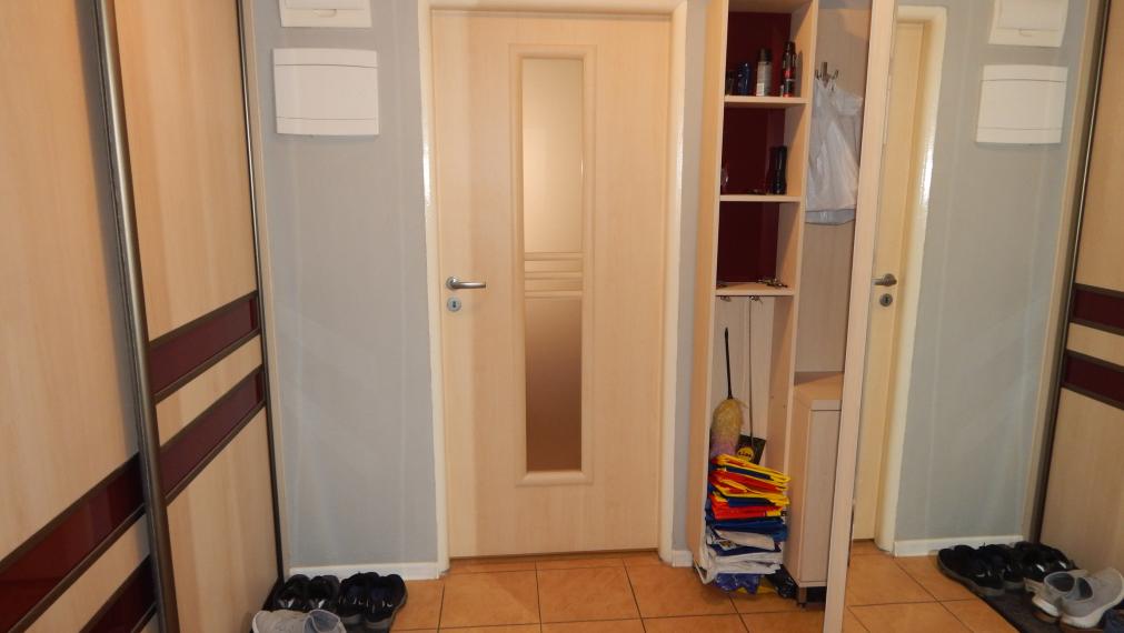 SPEKTRUM REALITY- Na Predaj komplet rekonštruovaný 2-izbový byt, 67 m2, Handlová, ul. Partizánska