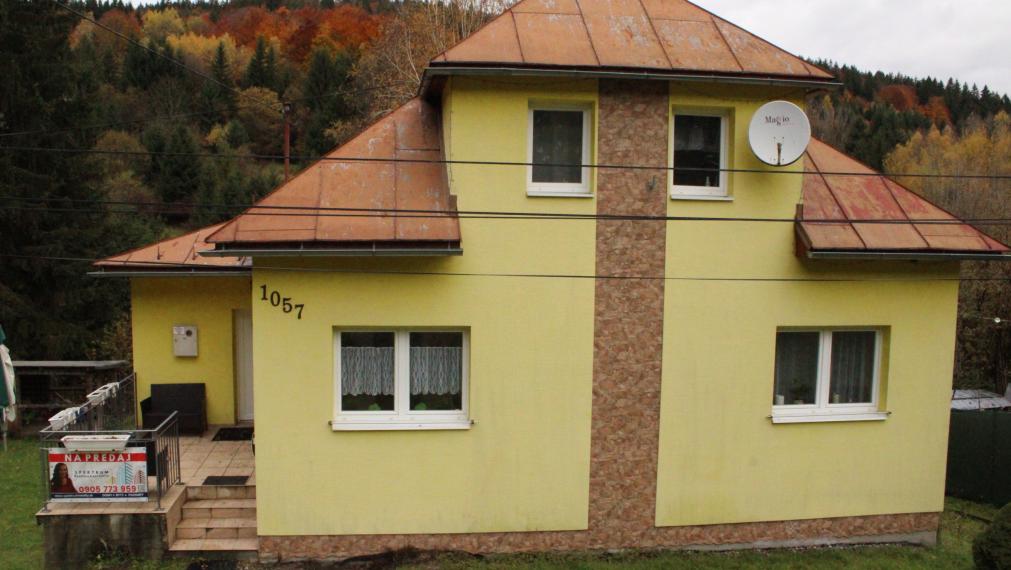 EXKLUZÍVNE-SPEKTRUM REALITY- Na predaj kompletne rekonštruovaný 4-izbový rodinný dom s pozemkom 701 m2, Vysoká nad Kysucou, okres Čadca