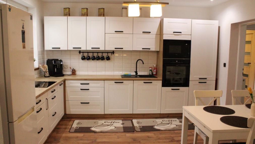 EXKLUZÍVNE-SPEKTRUM REALITY- Na predaj kompletne rekonštruovaný 4-izbový rodinný dom s pozemkom 701 m2, Vysoká nad Kysucou, okres Čadca