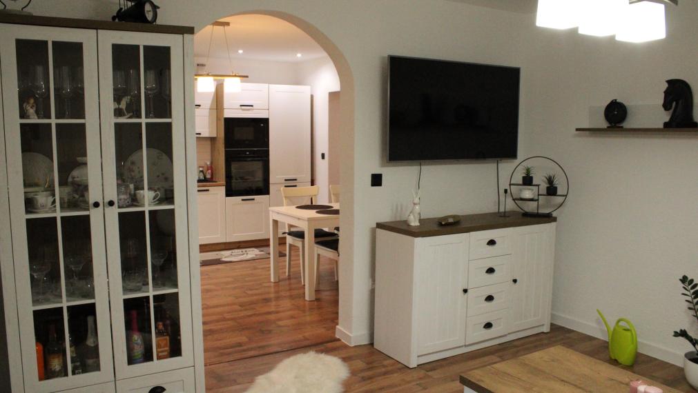 EXKLUZÍVNE-SPEKTRUM REALITY- Na predaj kompletne rekonštruovaný 4-izbový rodinný dom s pozemkom 701 m2, Vysoká nad Kysucou, okres Čadca