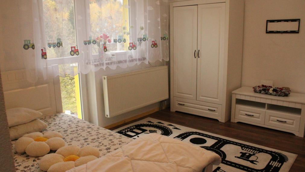 EXKLUZÍVNE-SPEKTRUM REALITY- Na predaj kompletne rekonštruovaný 4-izbový rodinný dom s pozemkom 701 m2, Vysoká nad Kysucou, okres Čadca