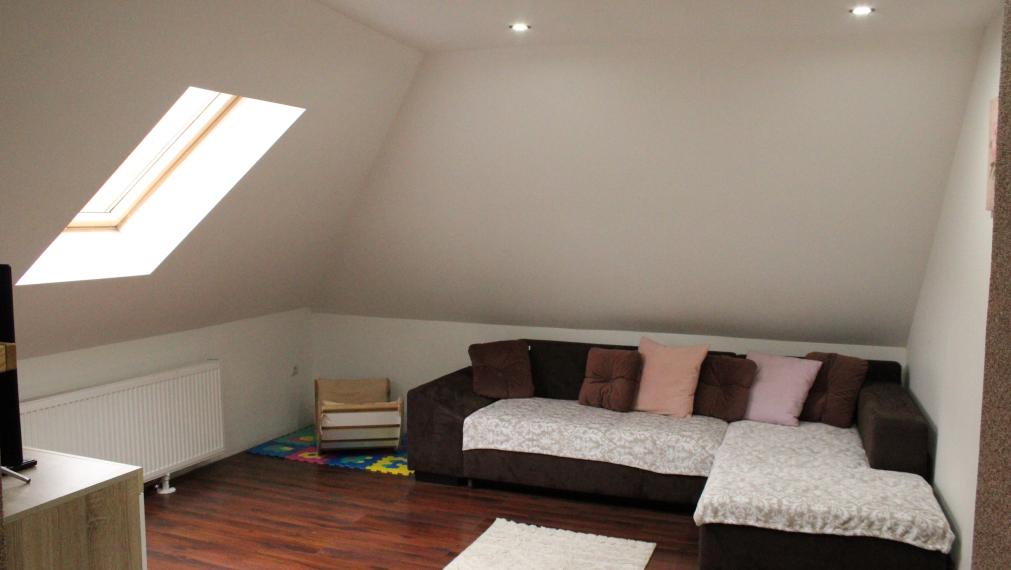 EXKLUZÍVNE-SPEKTRUM REALITY- Na predaj kompletne rekonštruovaný 4-izbový rodinný dom s pozemkom 701 m2, Vysoká nad Kysucou, okres Čadca