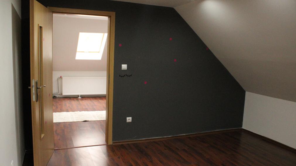 EXKLUZÍVNE-SPEKTRUM REALITY- Na predaj kompletne rekonštruovaný 4-izbový rodinný dom s pozemkom 701 m2, Vysoká nad Kysucou, okres Čadca