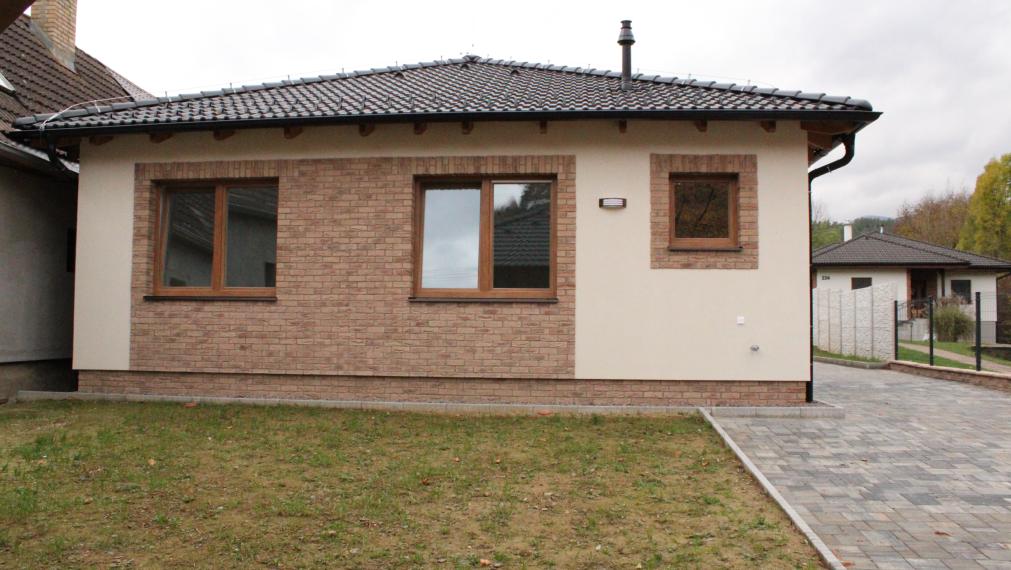 SPEKTRUM REALITY Vám ponúka na PREDAJ Novostavbu- 4-izbový rodinný dom v obci  Kľačno, okres Prievidza