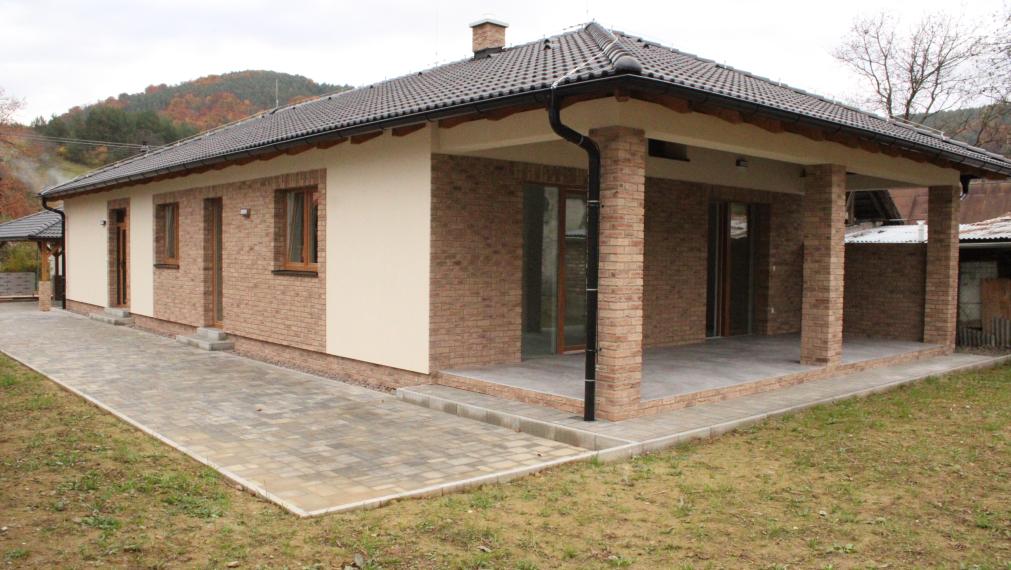 SPEKTRUM REALITY Vám ponúka na PREDAJ Novostavbu- 4-izbový rodinný dom v obci  Kľačno, okres Prievidza