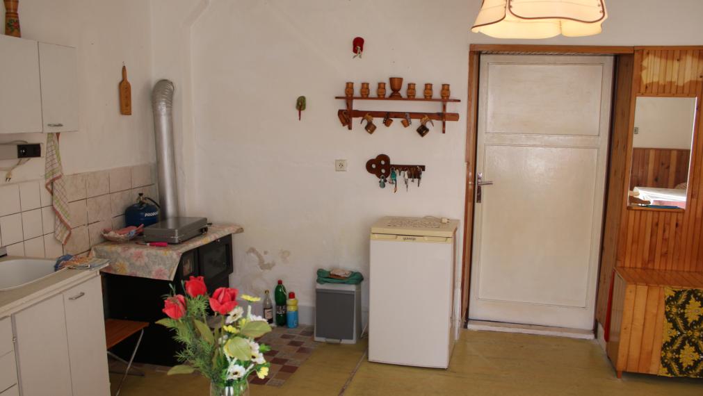 SPEKTRUM REALITY - Na Predaj  rodinný dom/ chalupa s pozemkom 819.38 m2 , Temeš, okres Prievidza