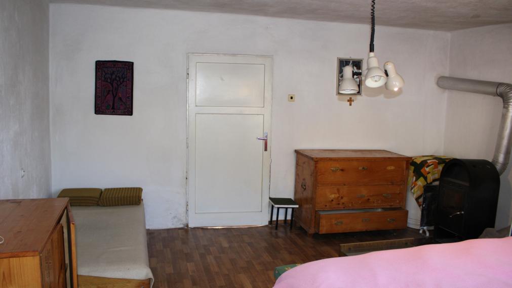 SPEKTRUM REALITY - Na Predaj  rodinný dom/ chalupa s pozemkom 819.38 m2 , Temeš, okres Prievidza