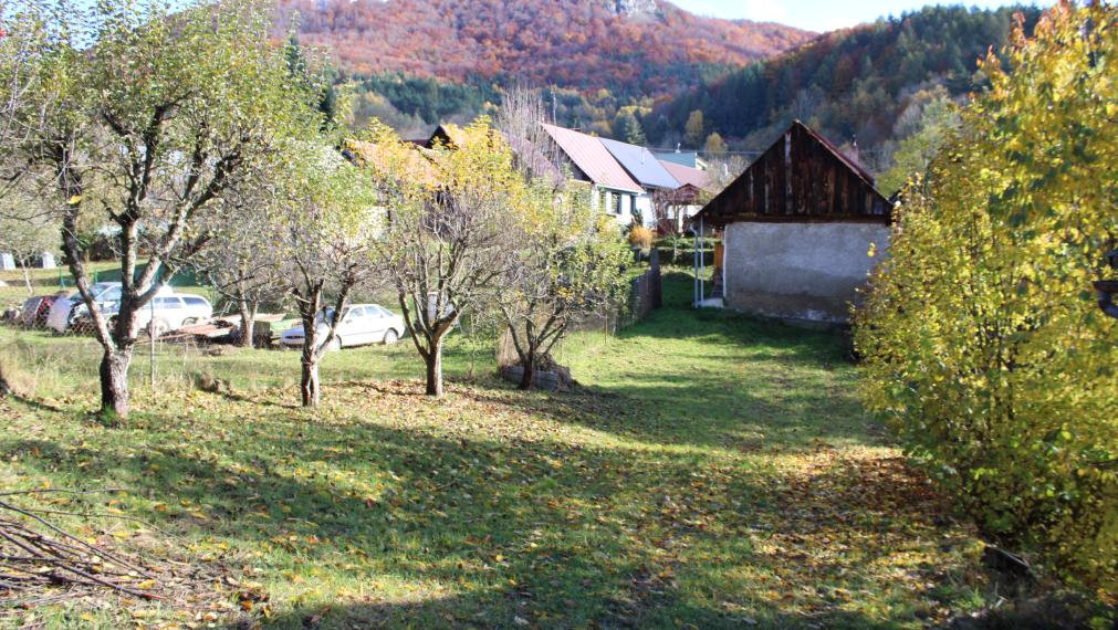 SPEKTRUM REALITY - Na Predaj  rodinný dom/ chalupa s pozemkom 819.38 m2 , Temeš, okres Prievidza