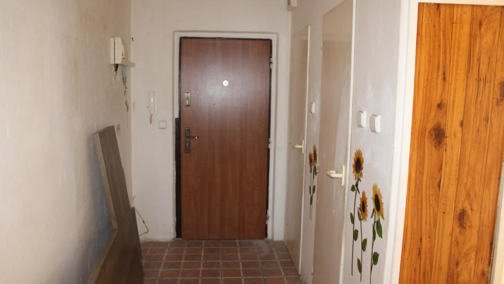 EXKLUZÍVNE-SPEKTRUM REALITY- Na Predaj 3-izbový byt, 62 m2 s balkónom, Handlová, ul. Prievidzská