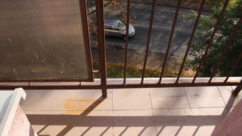 EXKLUZÍVNE-SPEKTRUM REALITY- Na Predaj 3-izbový byt, 62 m2 s balkónom, Handlová, ul. Prievidzská