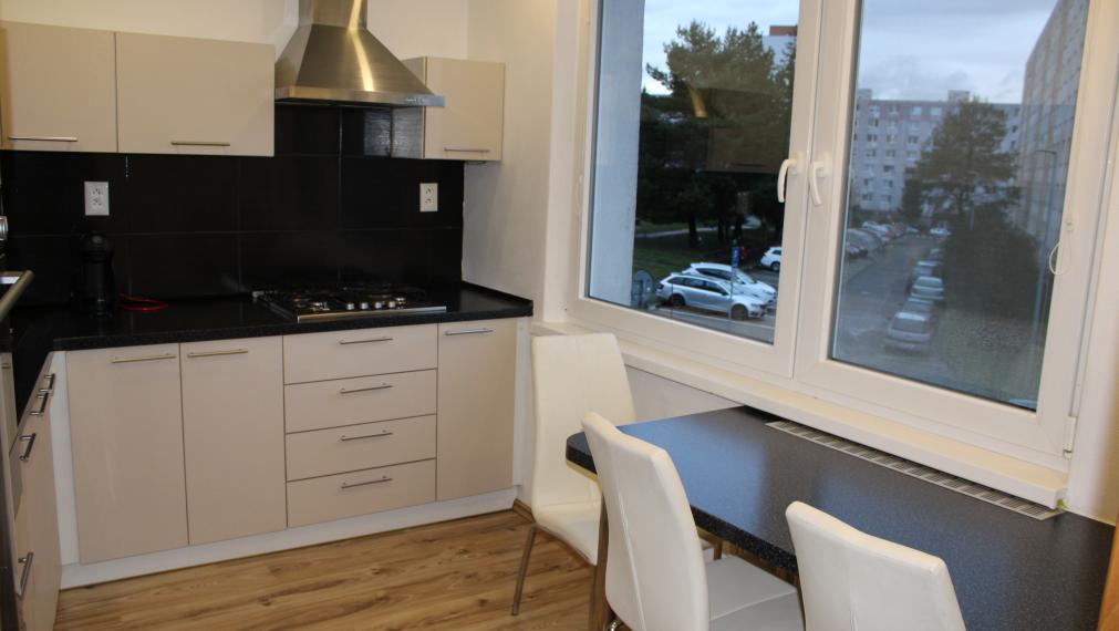 SPEKTRUM REALITY- Na PRENÁJOM veľkometrážny 2-izbový byt, 62.13 m2 s loggiou, ETAPA, okres Žiar Nad Hronom