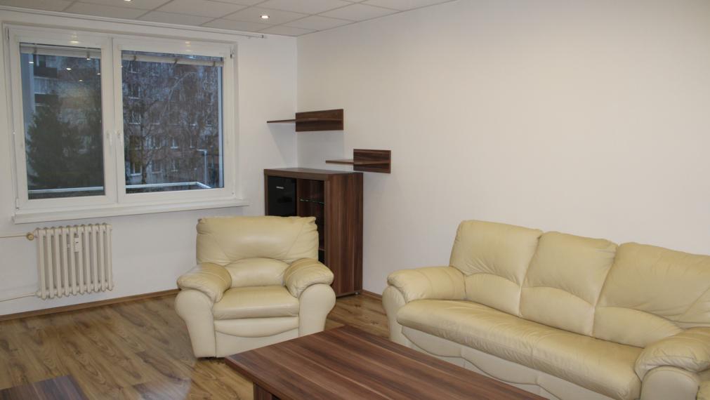 SPEKTRUM REALITY- Na PRENÁJOM veľkometrážny 2-izbový byt, 62.13 m2 s loggiou, ETAPA, okres Žiar Nad Hronom