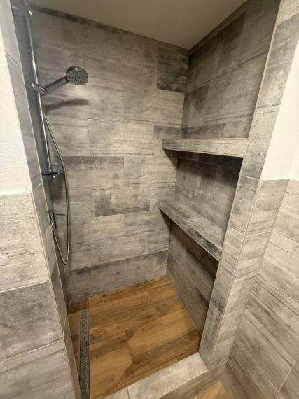 SPEKTRUM REALITY- Na PREDAJ komplet rekonštruovaná Garsónka 22 m2, Handlová, ul. Morovnianska cesta