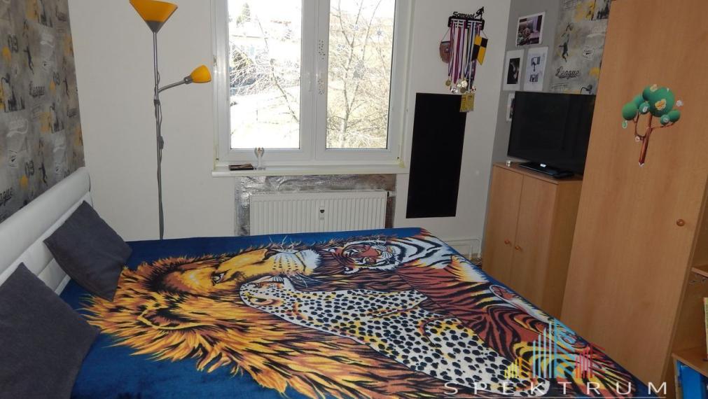 EXKLUZÍVNE-SPEKTRUM REALITY- Na Predaj 2-izbový byt, 58 m2 s balkónom, Handlová, ul. Prievidzská