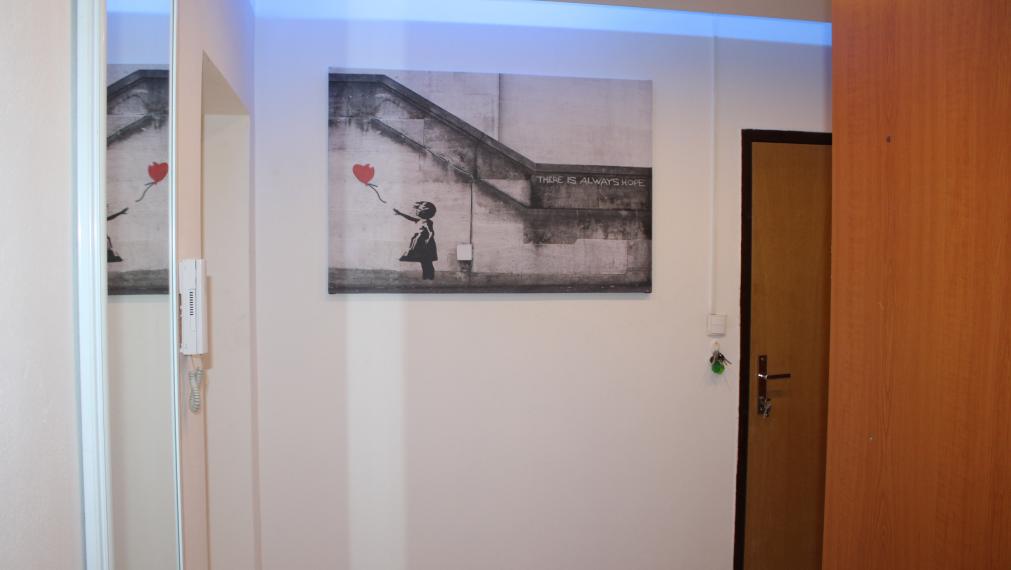 EXKLUZÍVNE-SPEKTRUM REALITY- Na Predaj kompletne rekonštruovaný 3-izbový  byt, 64 m2 s loggiou, Handlová