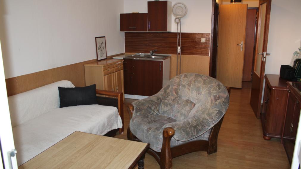 EXKLUZÍVNE-SPEKTRUM REALITY- Na Predaj garsónka 23 m2 s loggiou, Žiar nad Hronom, Etapa