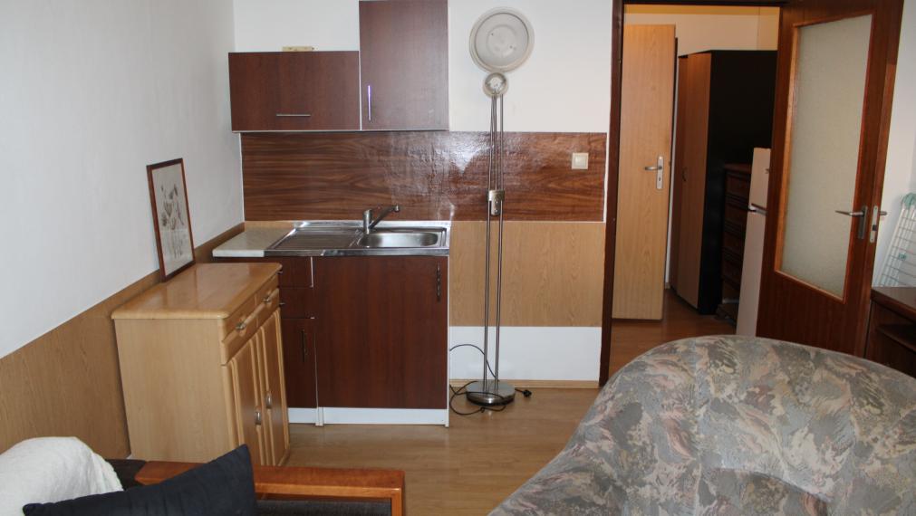 EXKLUZÍVNE-SPEKTRUM REALITY- Na Predaj garsónka 23 m2 s loggiou, Žiar nad Hronom, Etapa