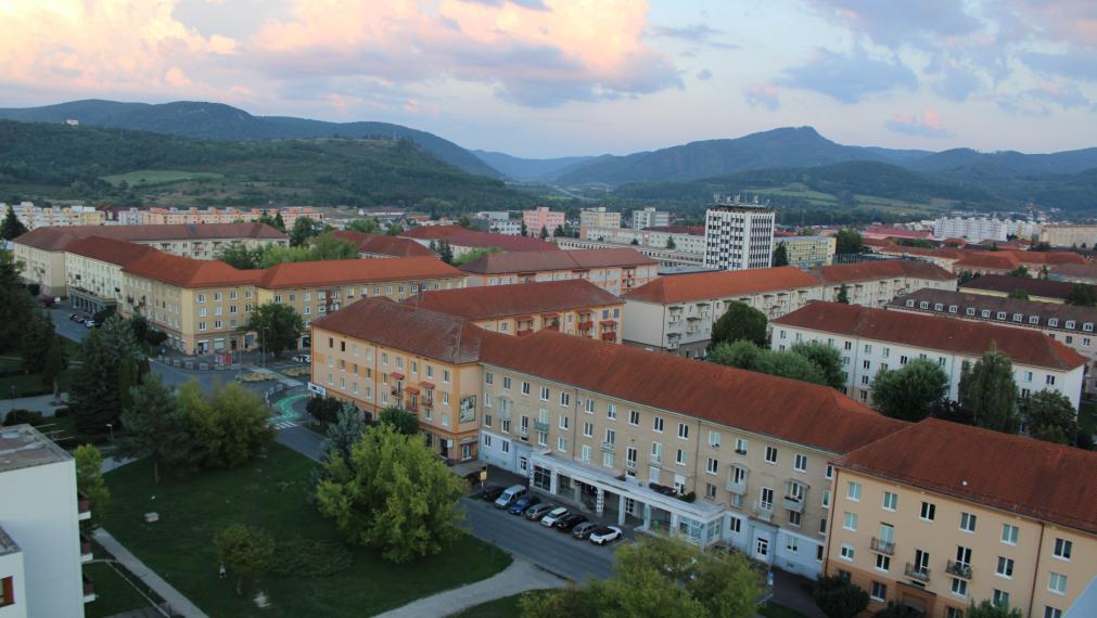 EXKLUZÍVNE-SPEKTRUM REALITY- Na Predaj garsónka 23 m2 s loggiou, Žiar nad Hronom, Etapa