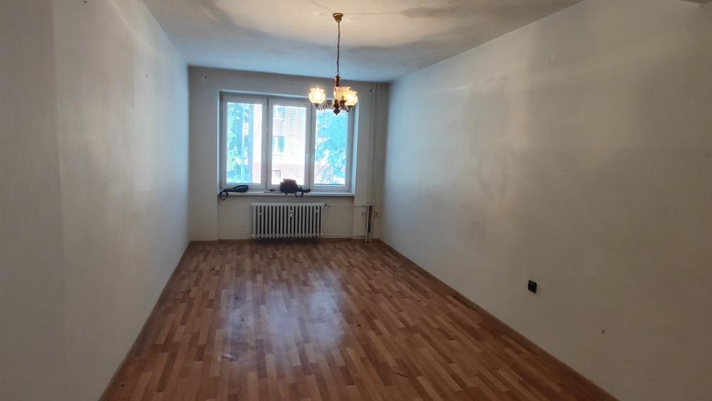 SPEKTRUM REALITY- Na Predaj 2-izbový byt, 57 m2, okres Prievidza, Staré Sídlisko