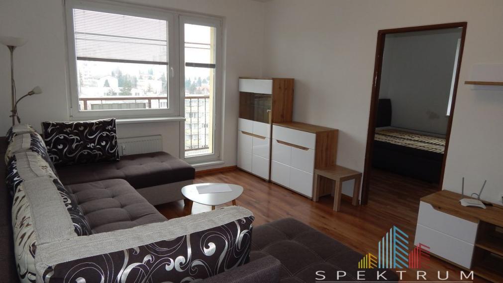 SPEKTRUM REALITY- Na PRENÁJOM 3-izbový byt, 64 m2 s balkónom, Centrum, okres Žiar Nad Hronom