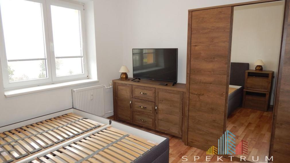 SPEKTRUM REALITY- Na PRENÁJOM 3-izbový byt, 64 m2 s balkónom, Centrum, okres Žiar Nad Hronom