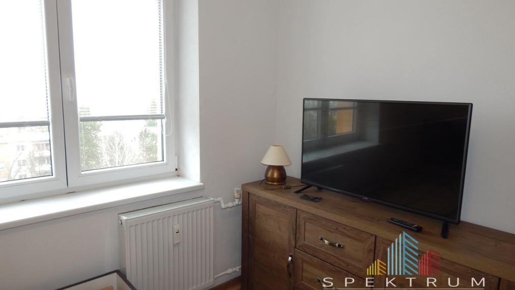 SPEKTRUM REALITY- Na PRENÁJOM 3-izbový byt, 64 m2 s balkónom, Centrum, okres Žiar Nad Hronom