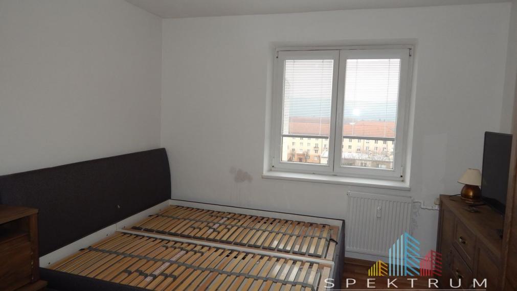 SPEKTRUM REALITY- Na PRENÁJOM 3-izbový byt, 64 m2 s balkónom, Centrum, okres Žiar Nad Hronom