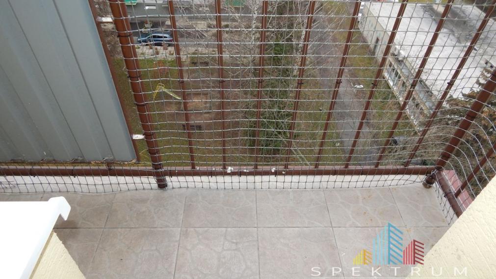 SPEKTRUM REALITY- Na PRENÁJOM 3-izbový byt, 64 m2 s balkónom, Centrum, okres Žiar Nad Hronom