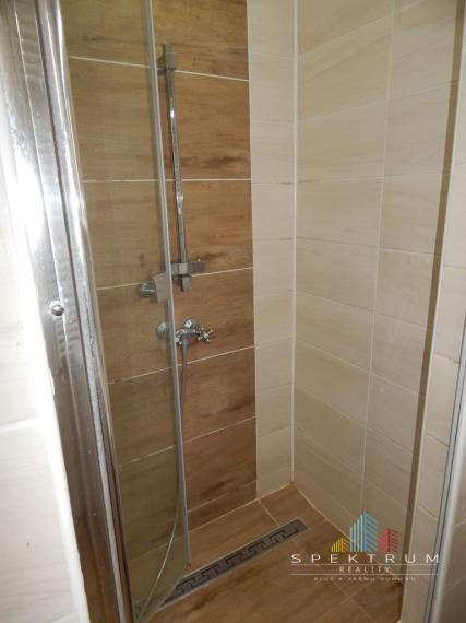 SPEKTRUM REALITY- Na PRENÁJOM 3-izbový byt, 64 m2 s balkónom, Centrum, okres Žiar Nad Hronom