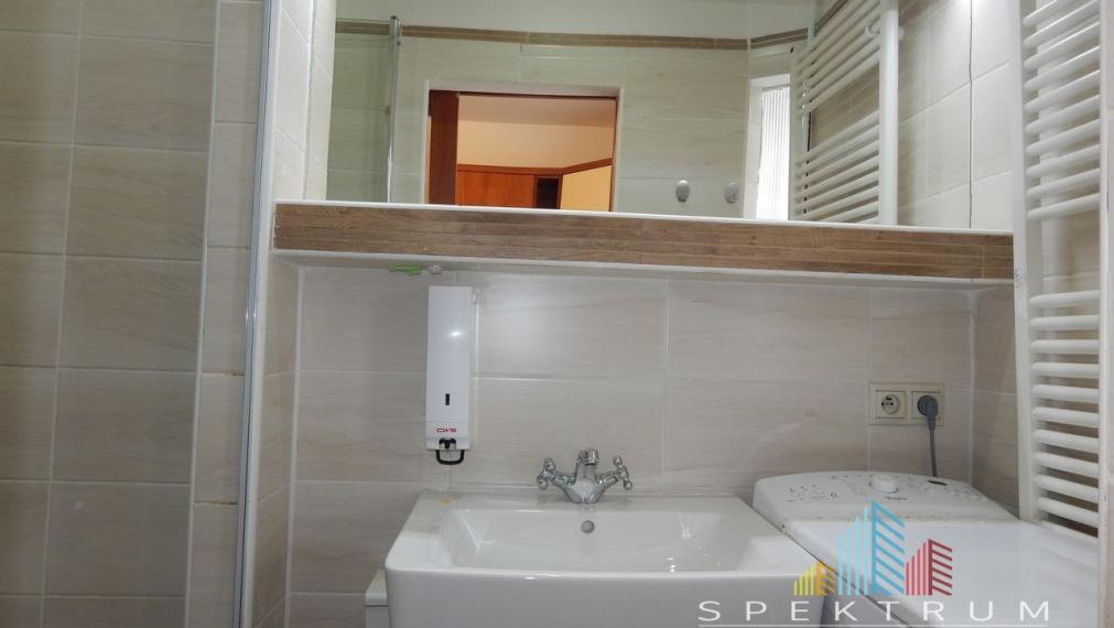 SPEKTRUM REALITY- Na PRENÁJOM 3-izbový byt, 64 m2 s balkónom, Centrum, okres Žiar Nad Hronom