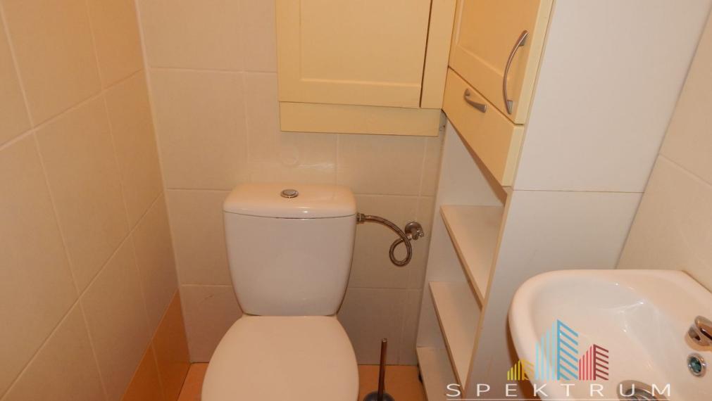 SPEKTRUM REALITY- Na PRENÁJOM 3-izbový byt, 64 m2 s balkónom, Centrum, okres Žiar Nad Hronom