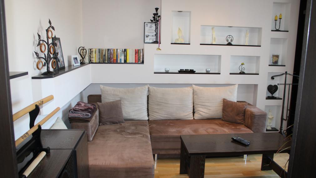 EXKLUZÍVNE-SPEKTRUM REALITY- Na Predaj kompletne rekonštruovaný 1-izbový byt, 34 m2 s balkónom, Nováky