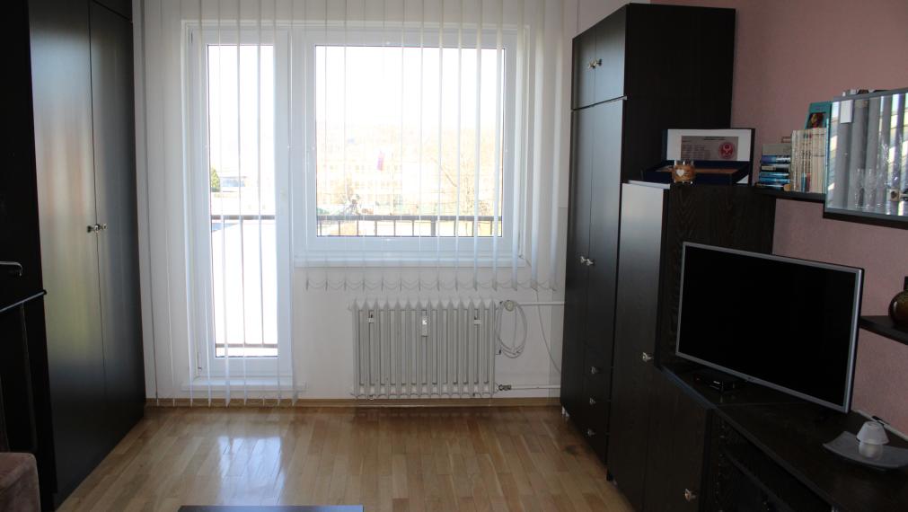 EXKLUZÍVNE-SPEKTRUM REALITY- Na Predaj kompletne rekonštruovaný 1-izbový byt, 34 m2 s balkónom, Nováky