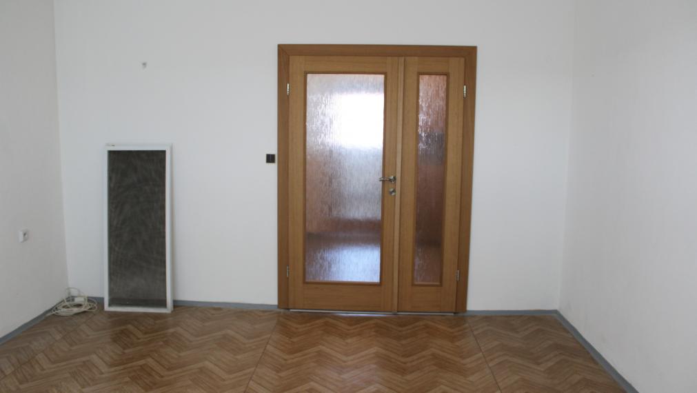 SPEKTRUM REALITY- Na Predaj 3-izbový byt, 72 m2 s loggiou, Prievidza- Necpaly