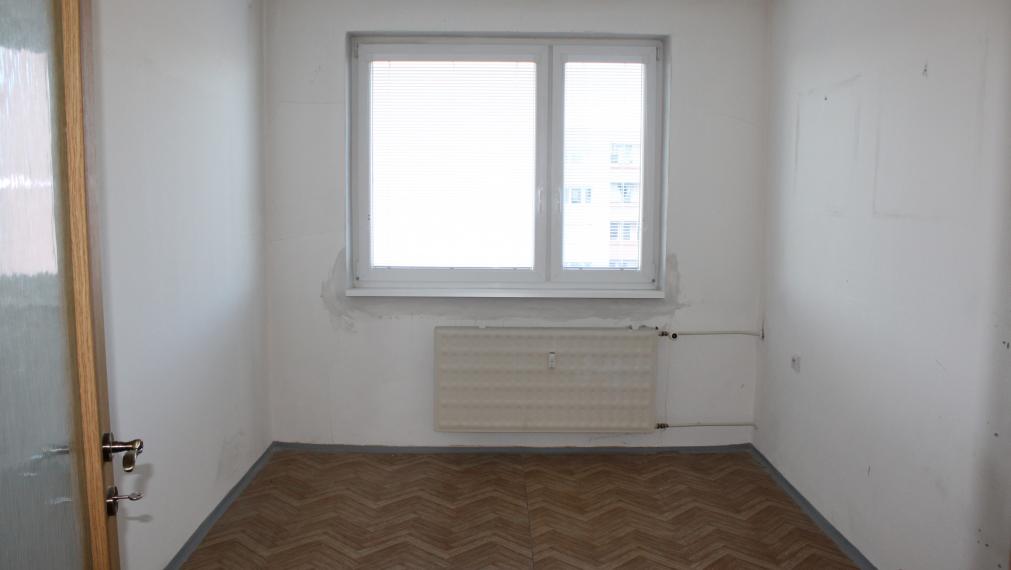 SPEKTRUM REALITY- Na Predaj 3-izbový byt, 72 m2 s loggiou, Prievidza- Necpaly