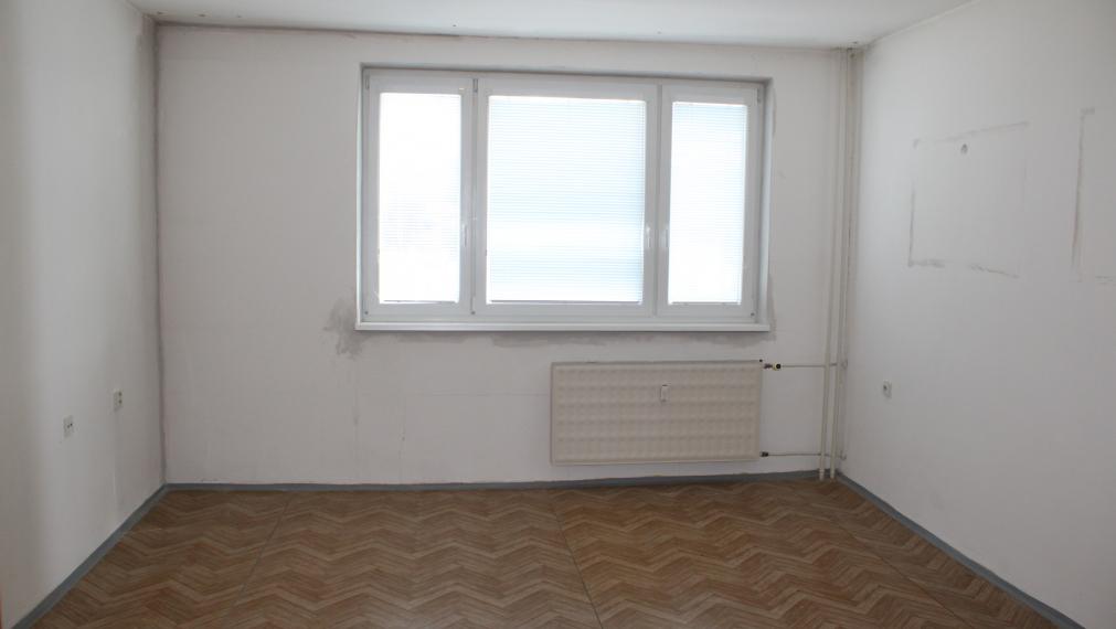 SPEKTRUM REALITY- Na Predaj 3-izbový byt, 72 m2 s loggiou, Prievidza- Necpaly